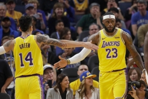 铁林：若湖人这赛季表现好那老詹不会退役 不然他可能在季中宣布