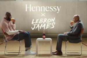 TMZ：湖人一球迷正在起诉詹姆斯 因他高价购买两张收官战门票