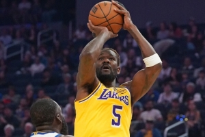 巴克利：湖人的关键是艾顿 他要弥补防守漏洞和篮板方面的不足