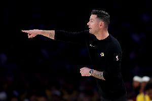 雷迪克：对阵勇士我们防守有进步 让人沮丧的是今天又退步了