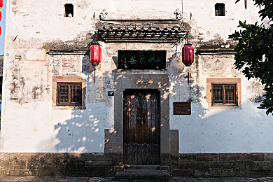 久草｜久草传奇：神秘之草助力农业丰收之旅