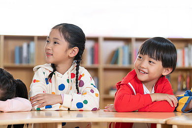 朋友的朋友7中汉字普通｜社交奇缘：汉字编织的神秘缘分之旅-2