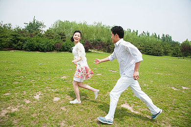 女人被添全过程A片添｜人性之美：探寻女性被添全过程的温馨瞬间-1