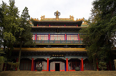 老师让我吃她胸 摸她奶动态｜“教师师德失范引热议：课堂怪行惊爆眼球，教育部门紧急调查”