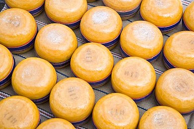 杨玉环性做爰A片｜古典魅力与现代冲突的情感探索-2