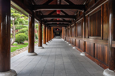 老师在教室自慰出声-2