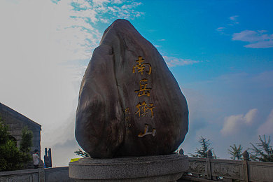 黄色交友｜揭秘“黄色交友”现象：道德风险、法律隐患与网络安全危机-2