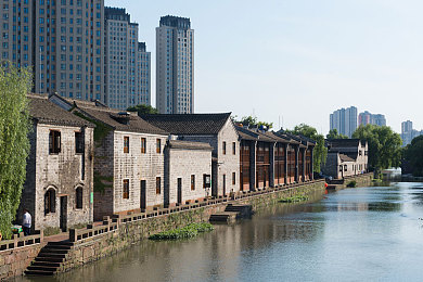9i免费版浏览器｜9i免费版浏览器崭露头角，引领市场新潮流，功能强大，设计人性化，有望成为新一代浏览器翘楚