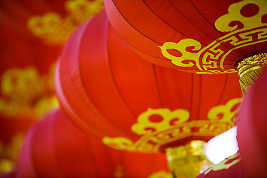 老师踩着我的脸当脚垫｜悲剧重现：学生遭老师踩脸事件引发教育伦理大讨论-2