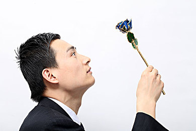 色情软件下载安装｜揭秘游戏辅助：色情软件安装风险与游戏平衡挑战-2